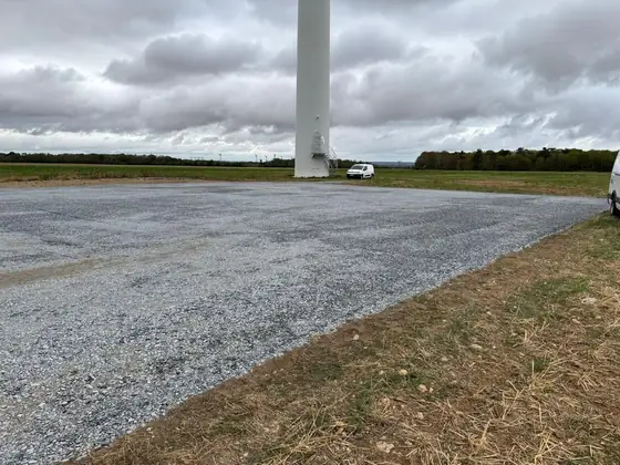 Plateforme empierrée